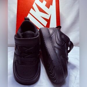 Nike Kids Black Sneakers